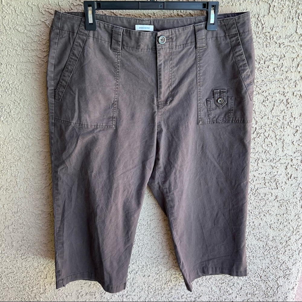 Dockers capri pants